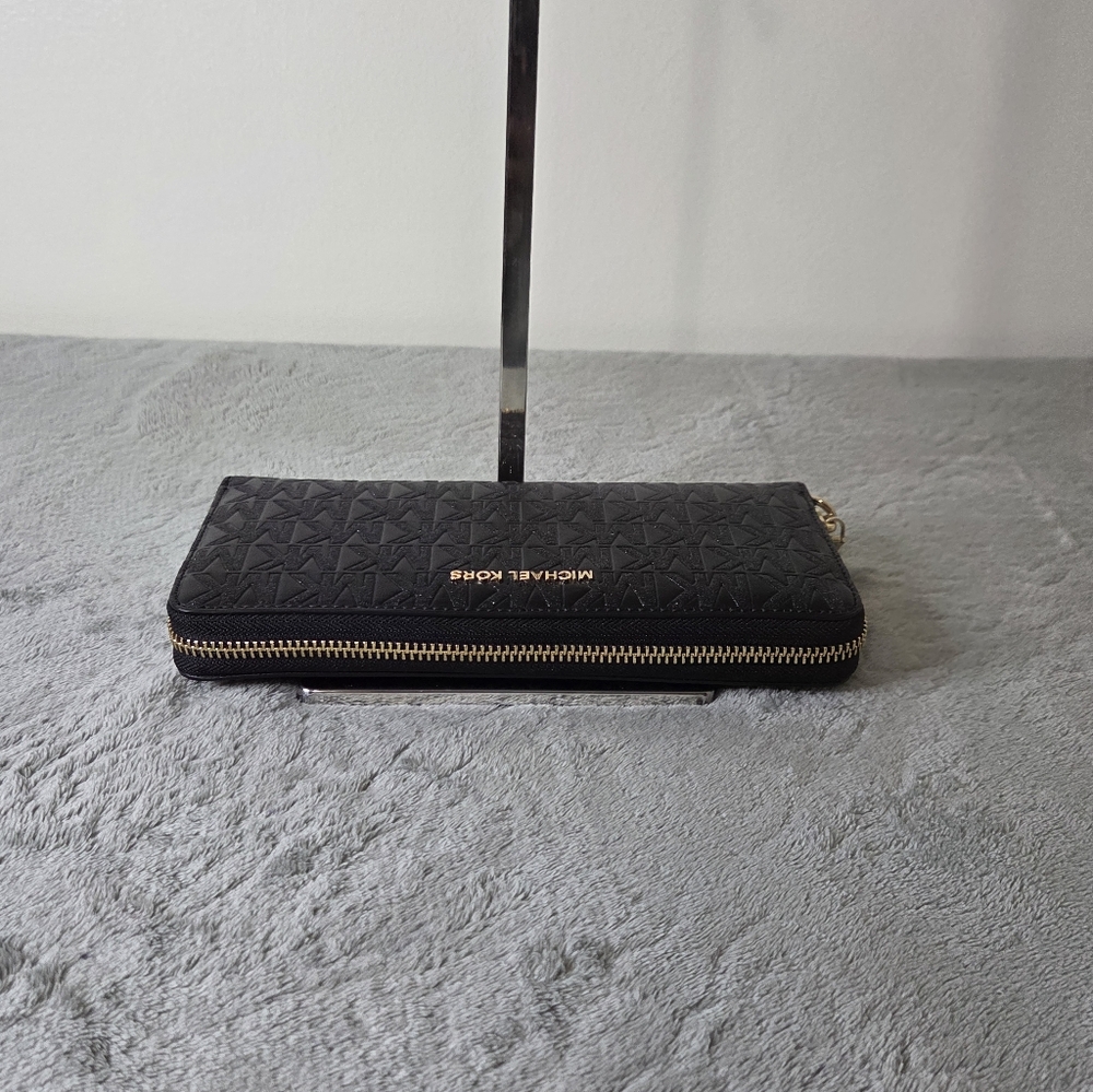 * Michael Kors MK Crimson Signature JetSet Travel Continental Large Wallet Black - Picture 7 of 13